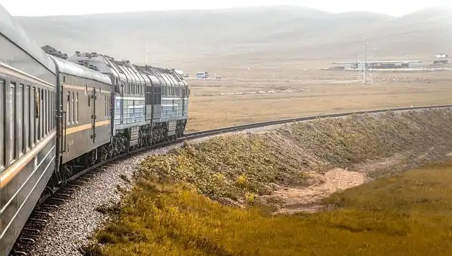 Pensilvanya'da Tren Kazası: Raylar Üzerindeki Üç Kişiye Çarpıldı