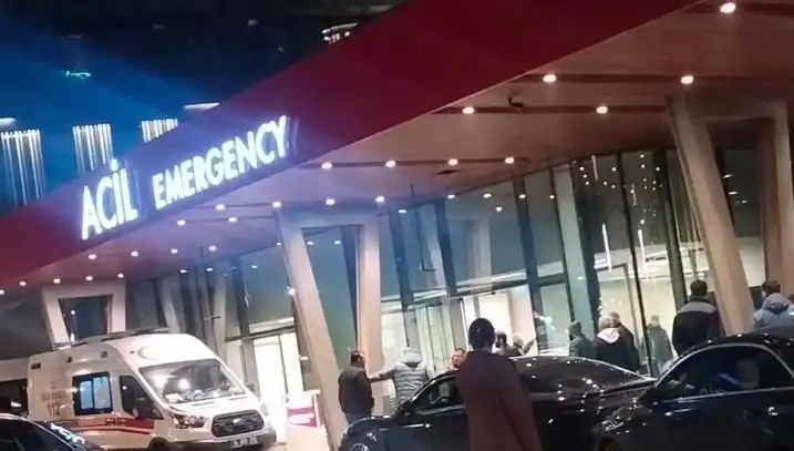 Dışarıda Telefon Görüşmesi Yapan Genç, Silahlı Saldırıya Kurban Gitti