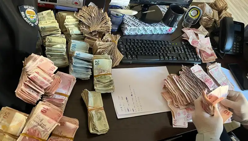 : Sıradan Bir Gün Mü? Dilencinin Üzerinde Çıkan Para Şoku!