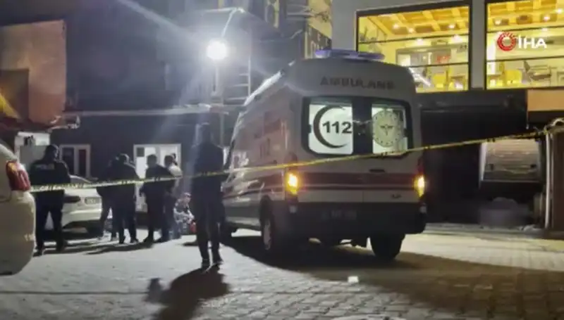 Gece Kulübü Önünde Şok Eşleşme: Alacak Verecek Cinayeti!