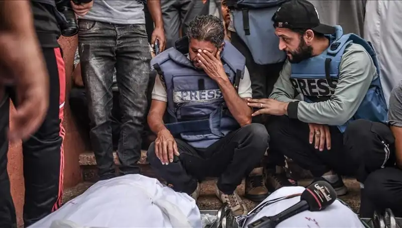 Gazze’de Gazeteciler İhlallere Karşı Sesini Yükseltiyor: Soykırım Alarmı