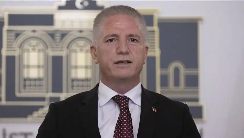 Vali Gül'den Çarpıcı Dolandırıcılık Uyarısı: Sahnelere Dikkat Edin!