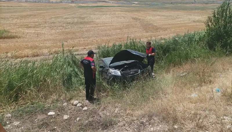 Otomobil Şarampole Uçtu: Yaralıların Durumu ve Olayın Detayları