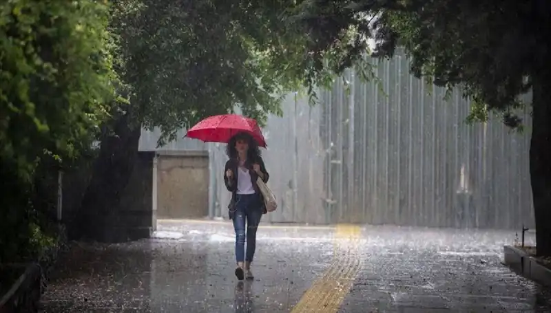 Meteoroloji'den Kritik Uyarı: 13 İl Sağanak Yağışa Hazırlanmalı!