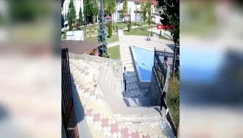 Kastamonu'da Muhtarın Uyardığı Kişi, Bıçakla Saldırdı: Olayın Ardındaki Gerçekler