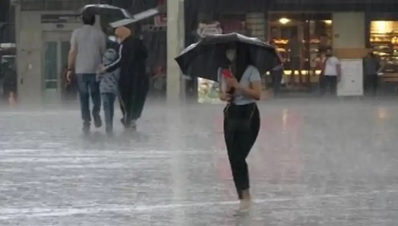 Marmara Bölgesi'nde Hava Sıcaklıkları Düşüyor, Yağışlar Yolda