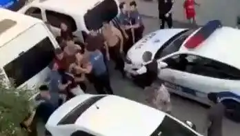 Sosyal Medyada Başlayan Kavga Sokaklarda Kanlı Bir Çatışmaya Dönüştü!