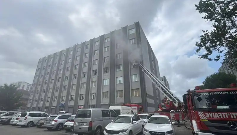 Çorap İmalathanesindeki Yangın, Büyük Zarara Neden Oldu