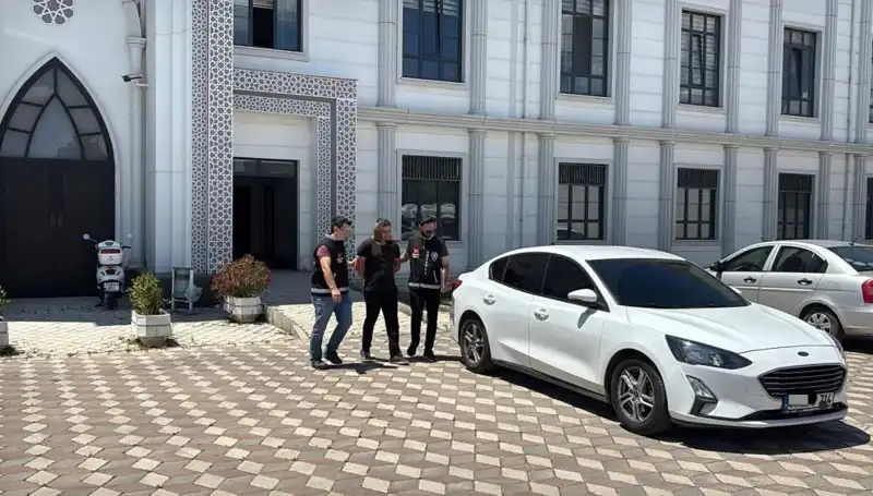 Kocaeli'deki Cinayet Olayı: Katil Zanlısı Hızla Yakalandı