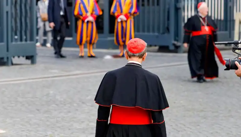 Papalık Seçimi İçin Geri Sayım Başladı: Yeni Papa Ne Zaman Seçilecek?