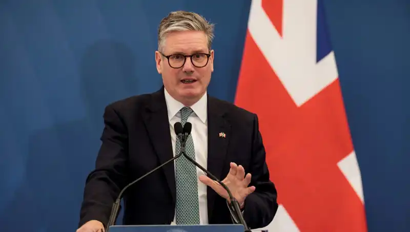İngiltere Başbakanı Starmer'dan Önemli Hükümet Değişikliği: David Lammy Yardımcı Olacak