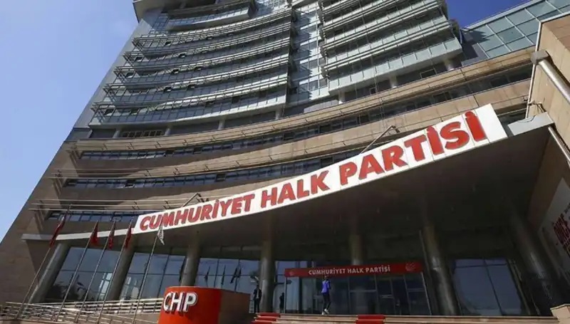 CHP Kurultayı Soruşturması İddianamesi Kabul Edildi: Siyasi Gelişmeler Ne Yön Alacak?