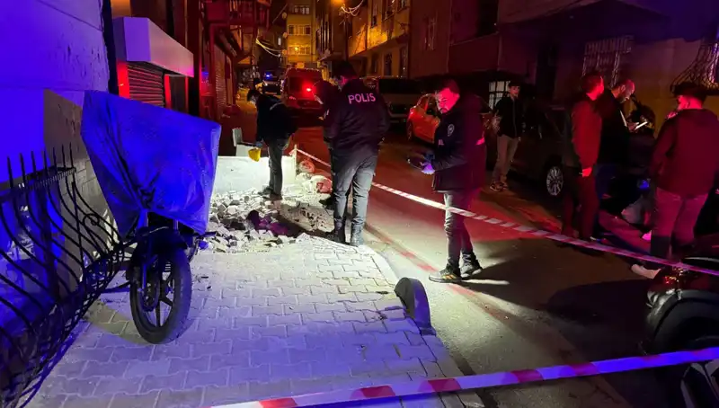 Küçükçekmece'de Plakasız Motosikletle Gerçekleşen Saldırı, Şehirde Güvenliği Sarsıyor