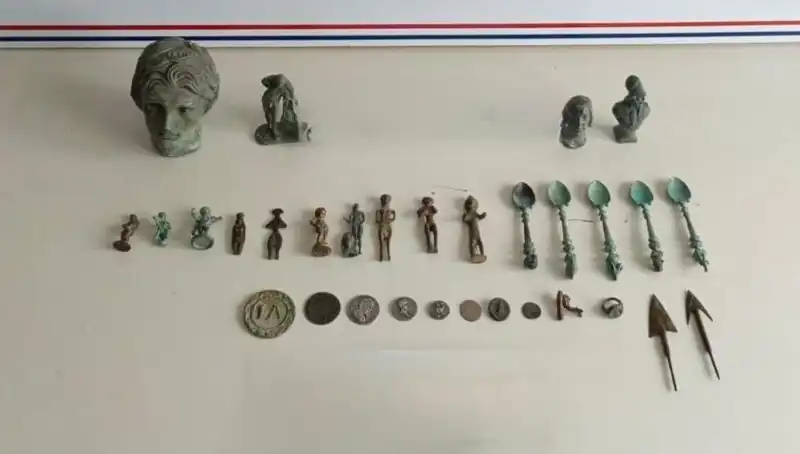 Roma Dönemine Ait Eşsiz Tarihi Eserler Yakalandı!