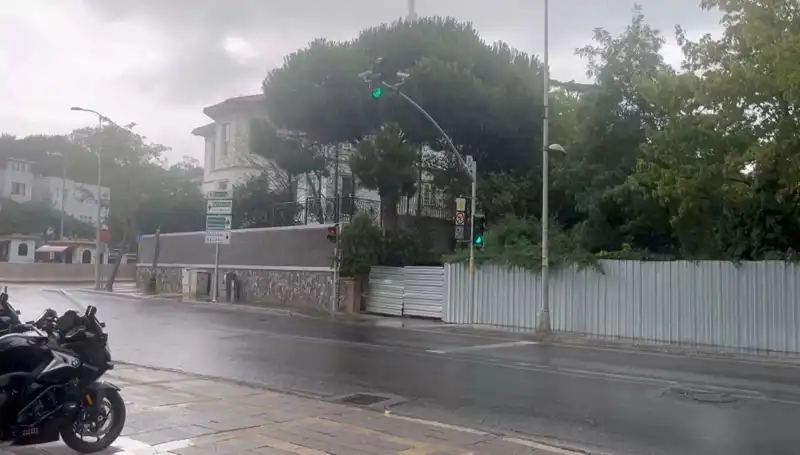 İstanbul’da Sağanak Yağışları Hayatı Olumsuz Etkiliyor: Tedbirler Alınmalı