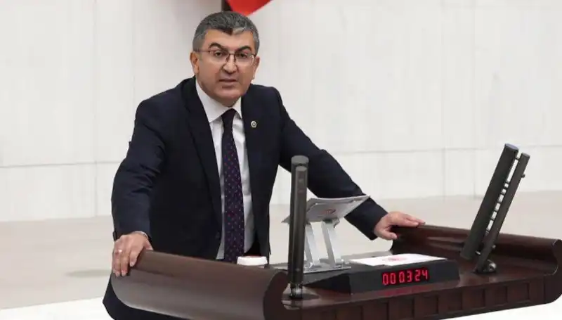 Hasan Ekici Gelecek Partisi’nden İstifa Etti: Siyasi Arenada Şok Gelişme