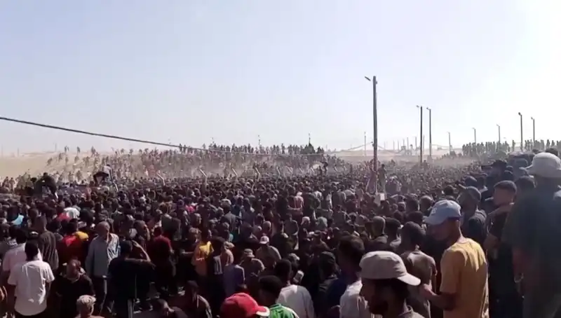 Pakistan’dan Filistin’e Uzanan İlk Yardım Havalimanı Krizi: 30 Hayat Kaybı