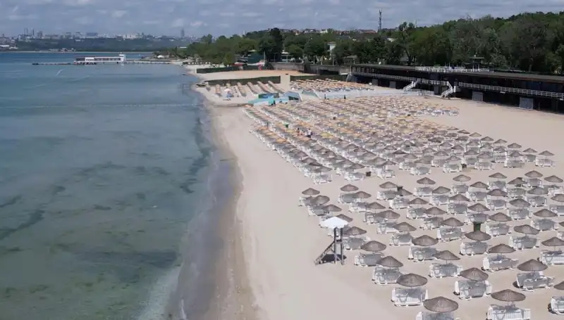 İstanbul Plajlarında 2025 Giriş Ücretleri: Sarıyer, Florya ve Adalar Ne Sunuyor?