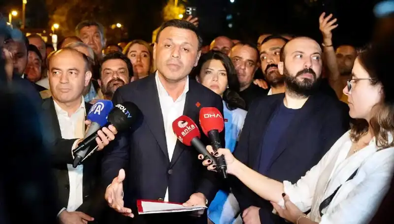 CHP'li Özgür Çelik, İfade Verdi: Siyasi Arenada Gözler Onun Üzerinde!