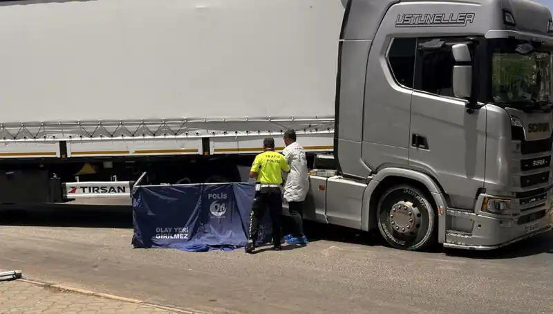 Gaziantep'te Direksiyon Hatası: TIR Kazasında İki Kayıp ve Sürücü Yaralı