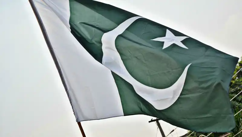 Pakistan'da Çöken Bina Faciasında Can Kayıpları Artıyor, İhmal İddiaları Gündemde