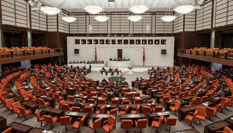 Mecliste Yaşanan Gıda Zehirlenmesi İddialarına Cevap Geldi: Hasan Turan Açıklama Yaptı