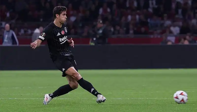 Beşiktaş’ın Derbi Öncesi Stoper Hattında Yaşanan Kötü Gelişmeler