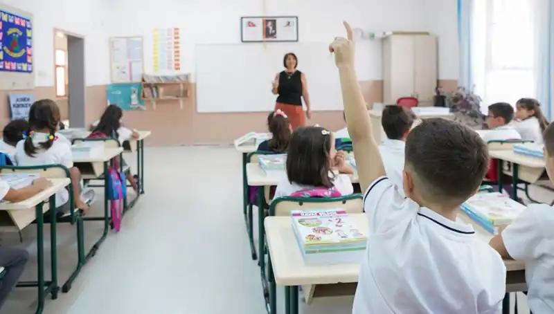 Bayram Öncesi Öğretmenler Ek Ders Paralarını Ne Zaman Alacak?