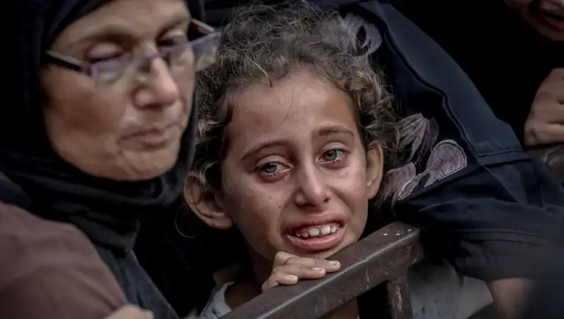 Gazze’de Açlık Savaşı: İsrail Askeri yemekleri Toprağa Gömmüş