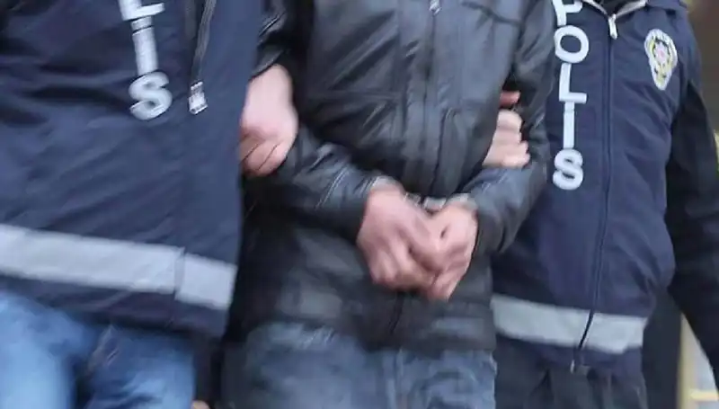 Türkiye Genelinde FETÖ'ye Yönelik Dev Operasyon: 65 Kişi Tutuklandı
