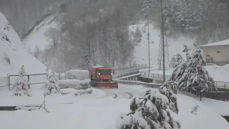 Bolu Dağı'nda Yoğun Kar Yağışı: Kış Turizmi İçin Neler Bekleniyor?