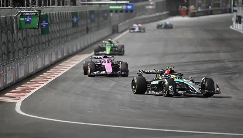 Formula 1'de 2024 Sezonu Başlıyor: Hız Tutkunları Neler Bekliyor?
