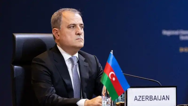 Azerbaycan ve Ermenistan Arasında Tarihi Anlaşma: Barış Yolunda Önemli Bir Adım