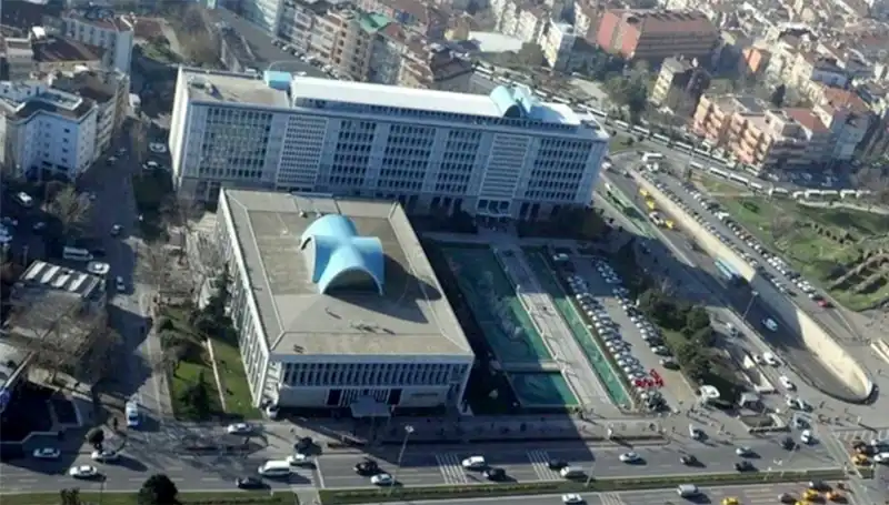 İBB Soruşturmasında Enderun WhatsApp Grubundaki Mesajların Perde Arkası