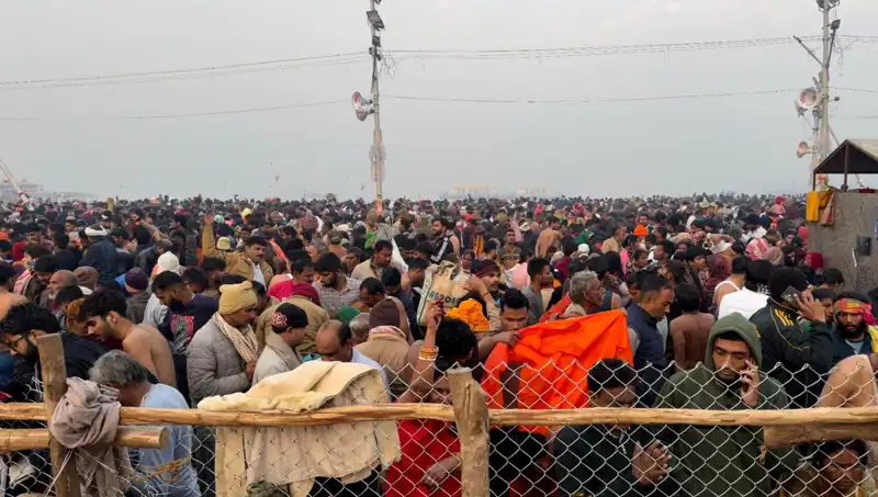 Hindistan'da Dini Festivalde İzdiham: En Az 6 Ölüm ve Yaralılar