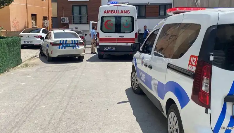 Bıçaklı Kavga: İki Kardeş ve Bir Polis Yaralandı, Olayın Perde Arkası