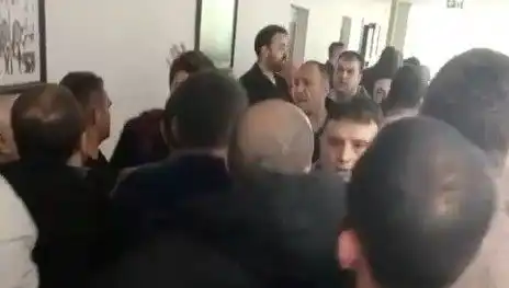 Karamürsel Belediyesi'nde İhale Kargaşası: Tartışmalar ve İddialar Gündemde