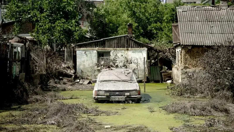 Ukrayna'da Baraj Yıkıldı: Çevresel Tehditler ve Siyasi Sonuçlar
