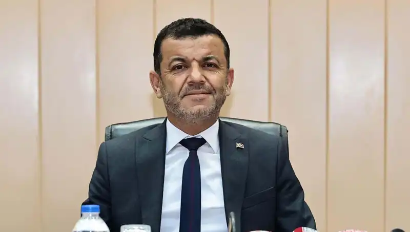 Bülent Nuri Çavuşoğlu: CHP Kurultayı Divan Başkanı ve Siyasi Kariyeri