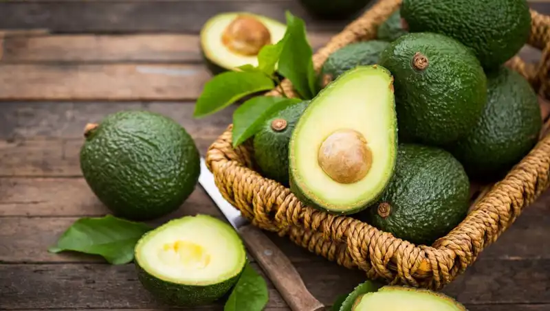 Avokado: Sağlıklı mı, Zararlı mı? Gerçekler ve Mitler