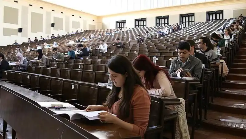 Üniversite Kayıtları İçin Son Gün Geliyor: Kaçırmayın!