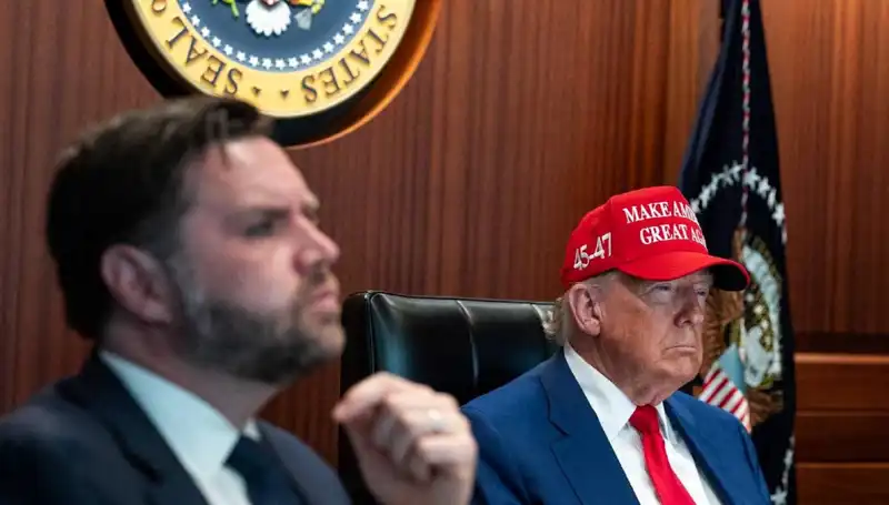 Trump’ın Azil Tasarısı Reddedildi: Politik Arenada Yeniden Neler Olacak?