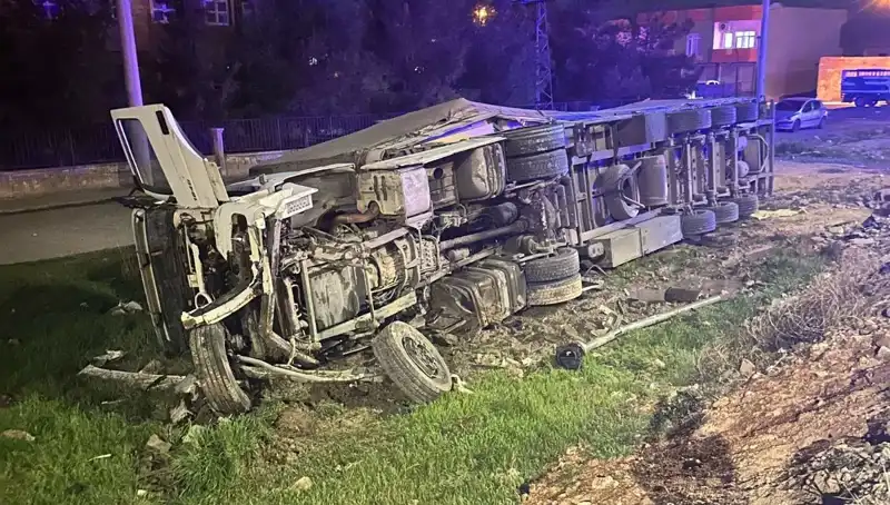 TIR Kazasında Altı Kişi Yaralandı: Detaylar ve Olay Yeri Bilgisi