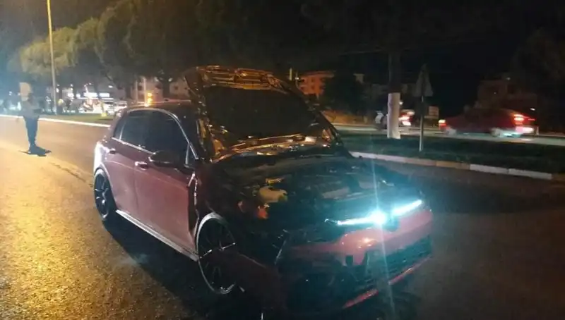 Balıkesir'de Trafik Kazası: Motosiklet ve Otomobil Çarpıştı, 1 Kişi Hayatını Kaybetti