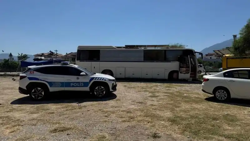 Fethiye'de Otobüste Yaşayan Şoförden Acı Haber: Hayatını Kaybetti