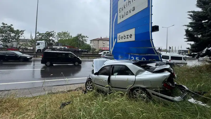 Trafik Levzasına Çarpan Araçta Bir Yaralı: Olayın Ayrıntıları Ortaya Çıktı