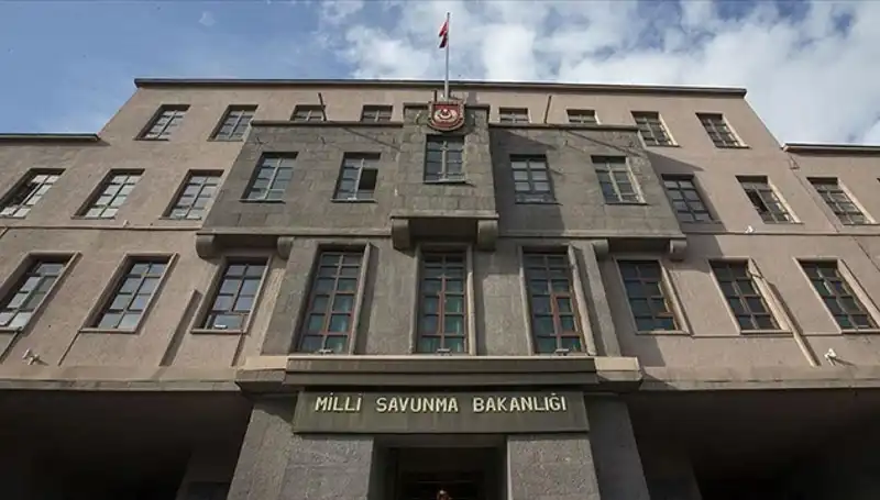 Yunan Askerinin Hakareti Sonrası TSK'dan Sert Tepki: "Böyle Davranışlar Göremezsiniz!"