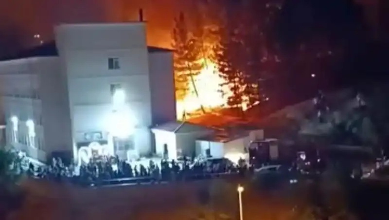 Düğün Günü Kutlaması: Efsanevi Bir Başarı mı Yoksa Kabuslar mı?