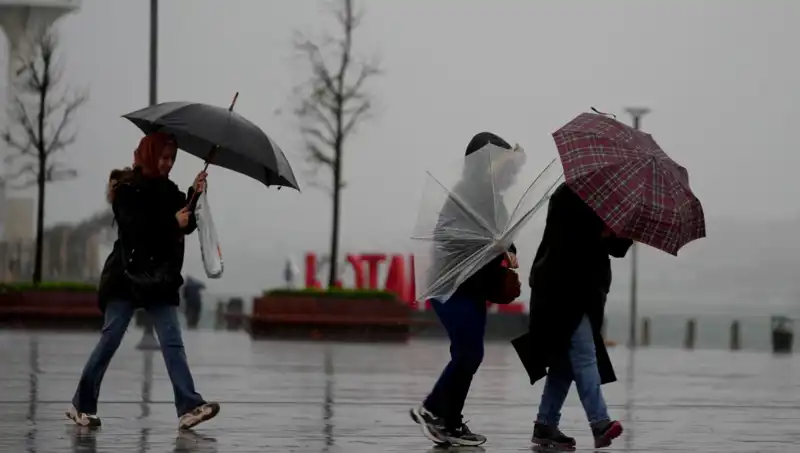 İstanbullular için Uyarı: Kuvvetli Sağanak Yağış Kapıda!
