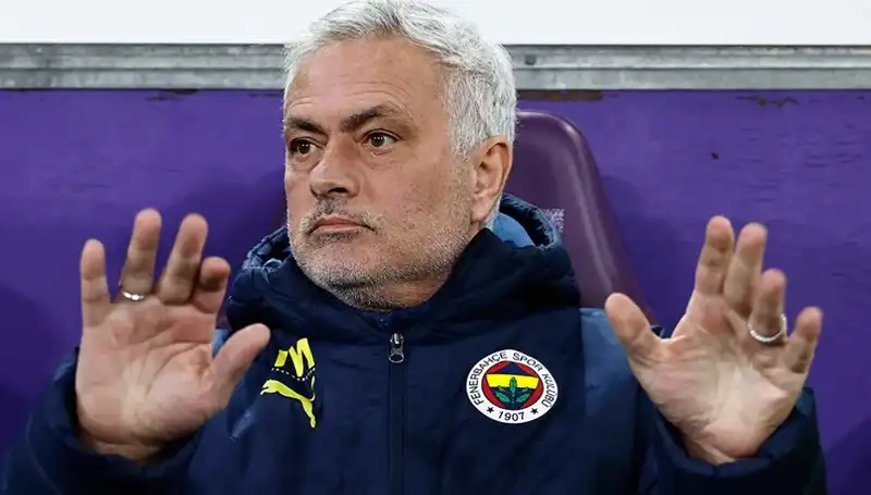 Beşiktaş’a beklenen transfer gerçekleşmedi: Mourinho milli yıldızı tutmayı başardı